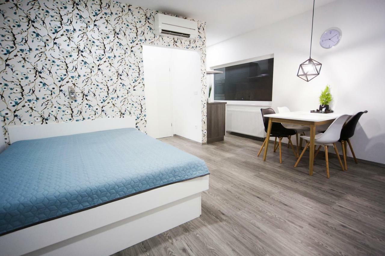 Luxury Studio Apartments Ljubljana Buitenkant foto